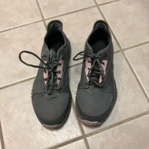 Women's Reebok Composite Toe Shoe Size 9